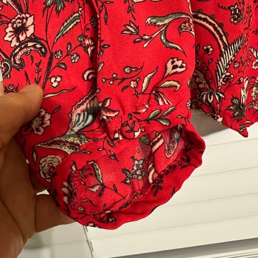Rose & Olive  Tie front red blouse with floral print Size L excellent. - Picture 6 of 7